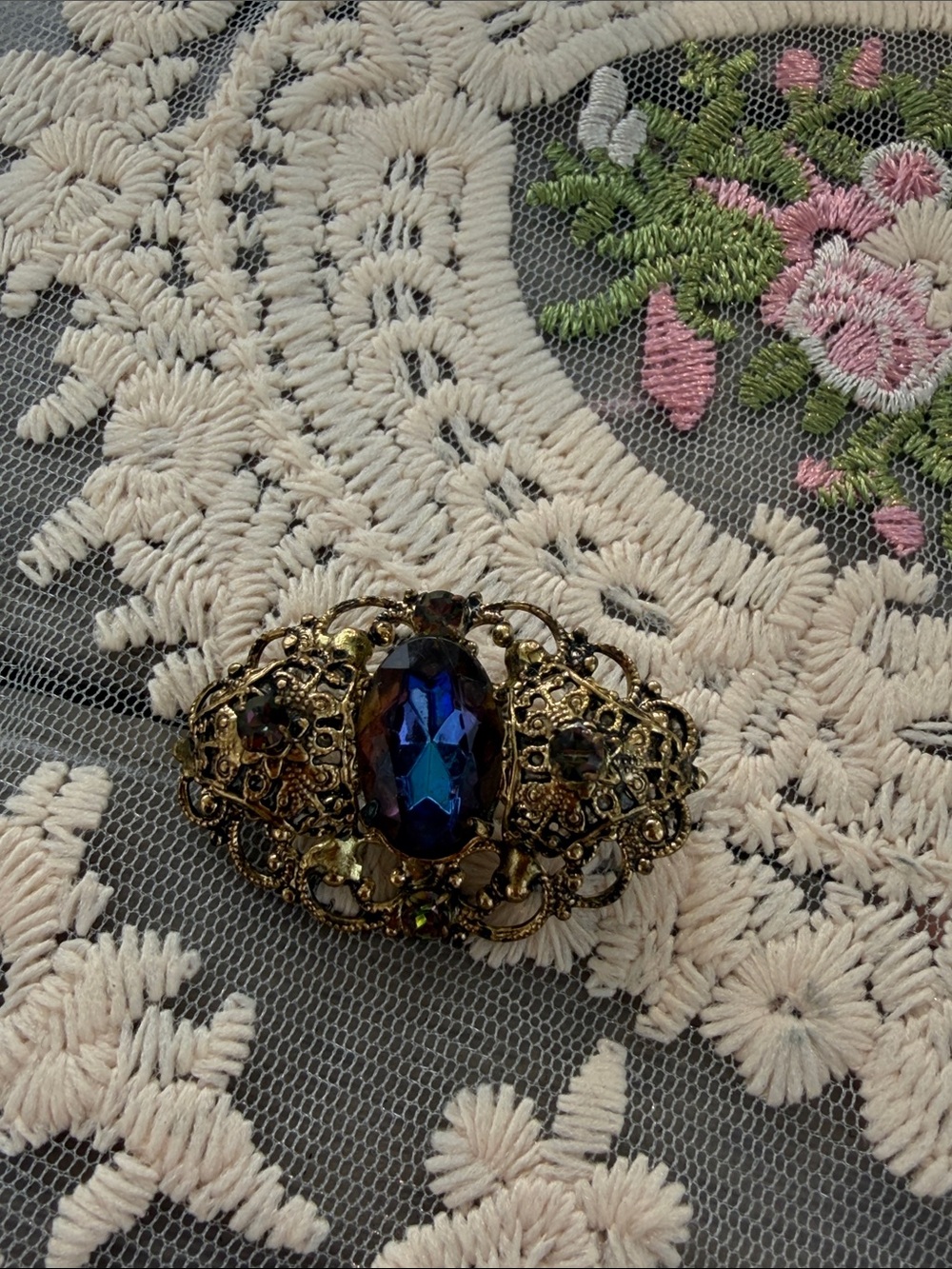 Vintage Czech filigree gold toned brooch